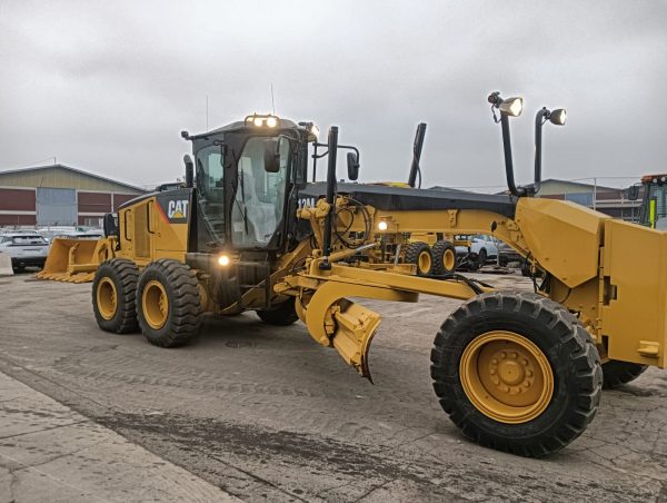 Motoniveladora CAT 12M - Imagen 5