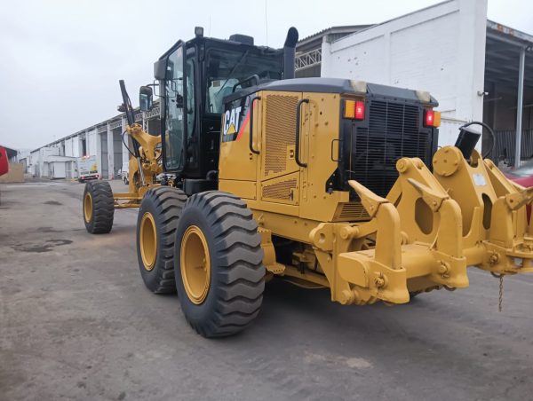 Motoniveladora CAT 12M - Imagen 12