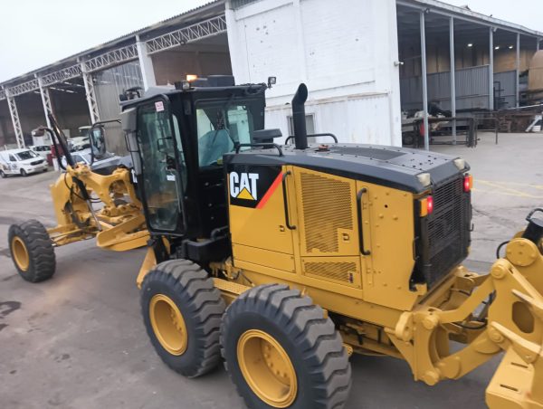 Motoniveladora CAT 12M - Imagen 14