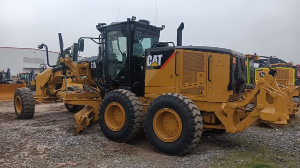 Motoniveladora CAT 12M - Imagen 15