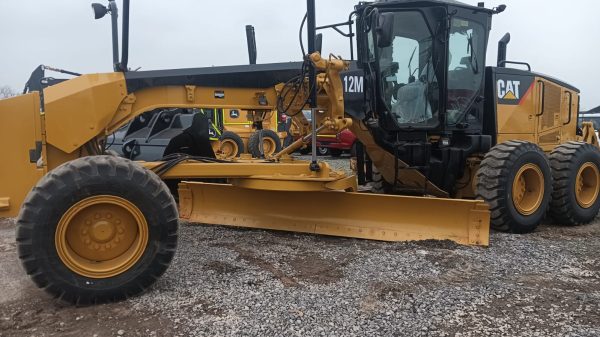 Motoniveladora CAT 12M - Imagen 16